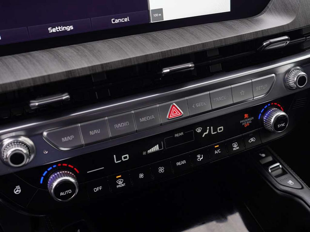 2024 Kia Telluride SX 8 Passenger One-Owner Massage Seats. Photo