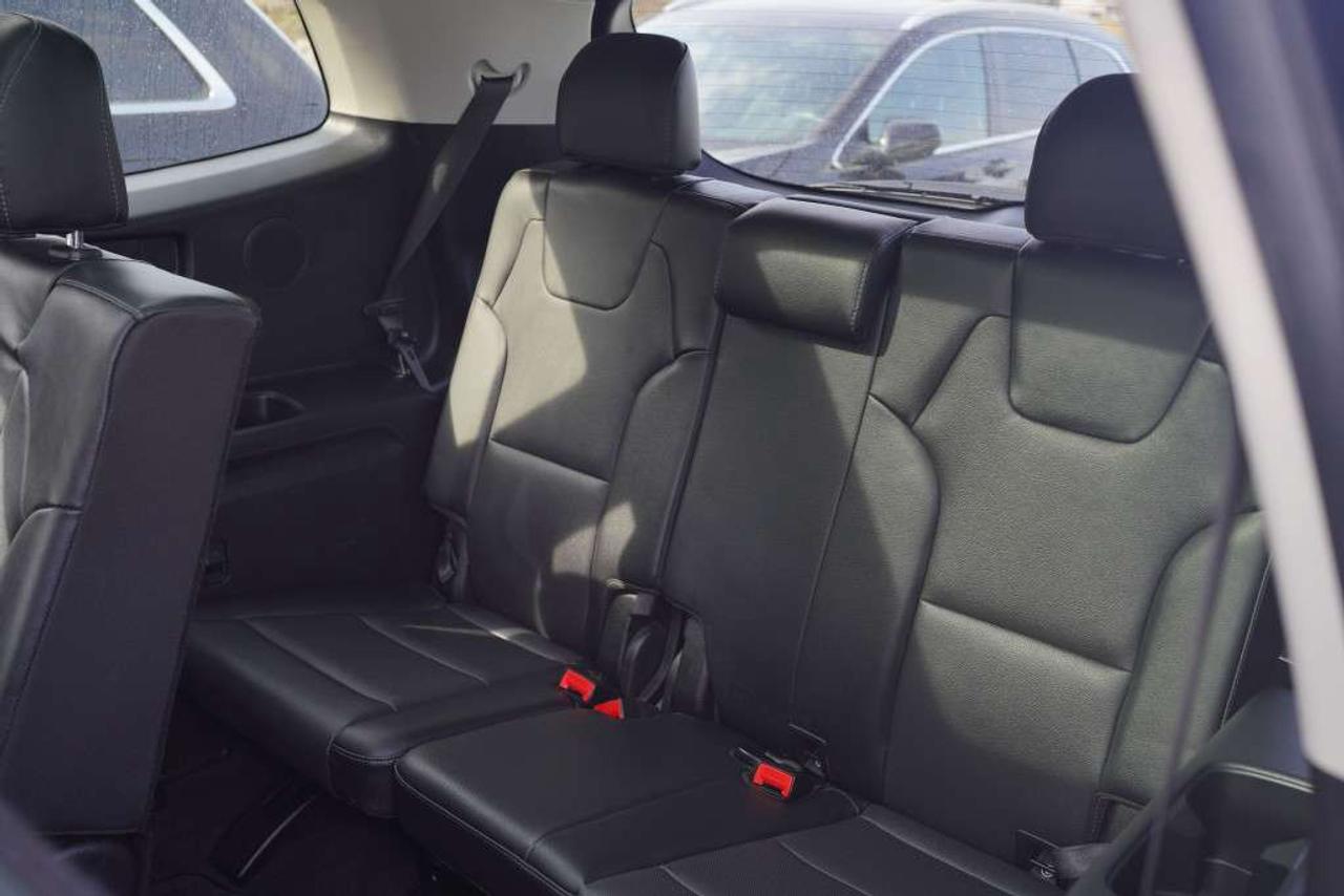 2024 Kia Telluride SX 8 Passenger One-Owner Massage Seats. Photo