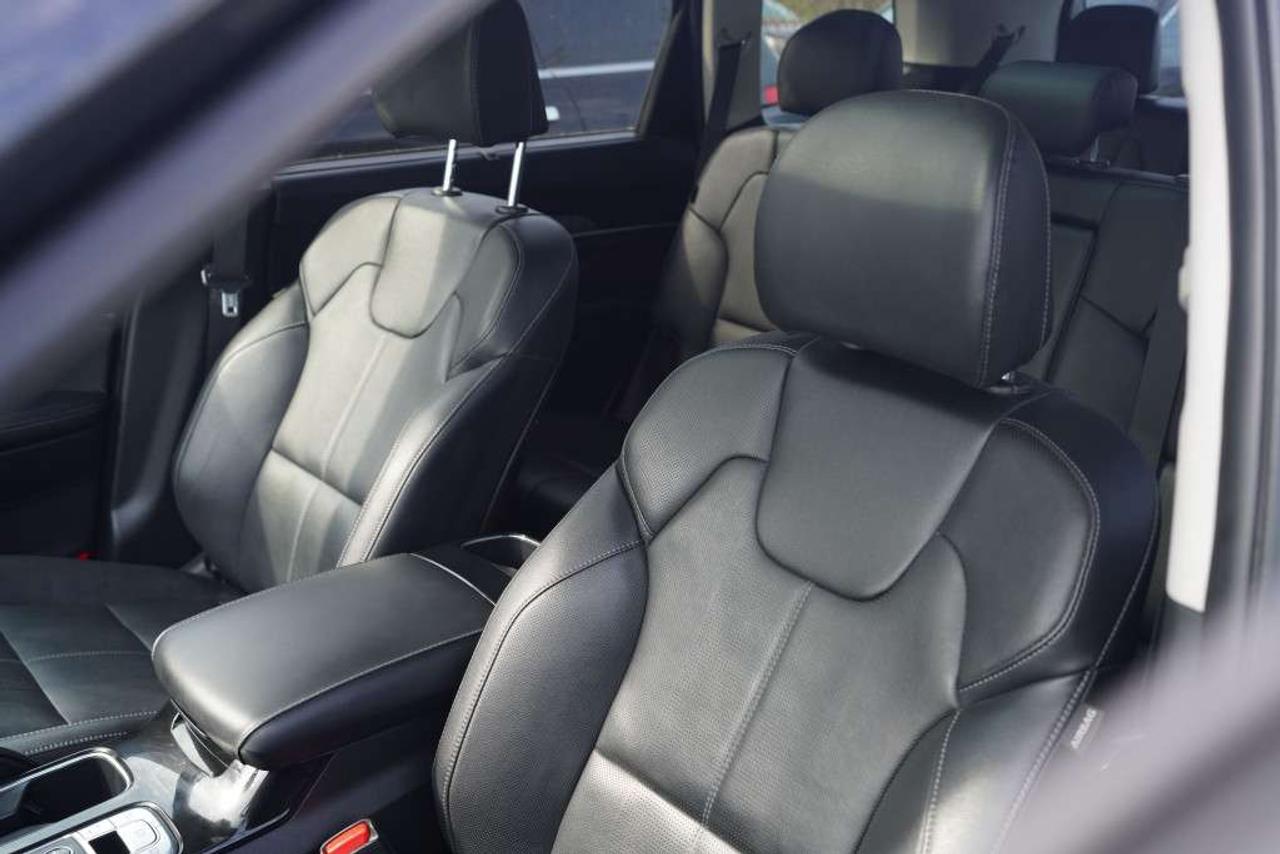 2024 Kia Telluride SX 8 Passenger One-Owner Massage Seats. Photo