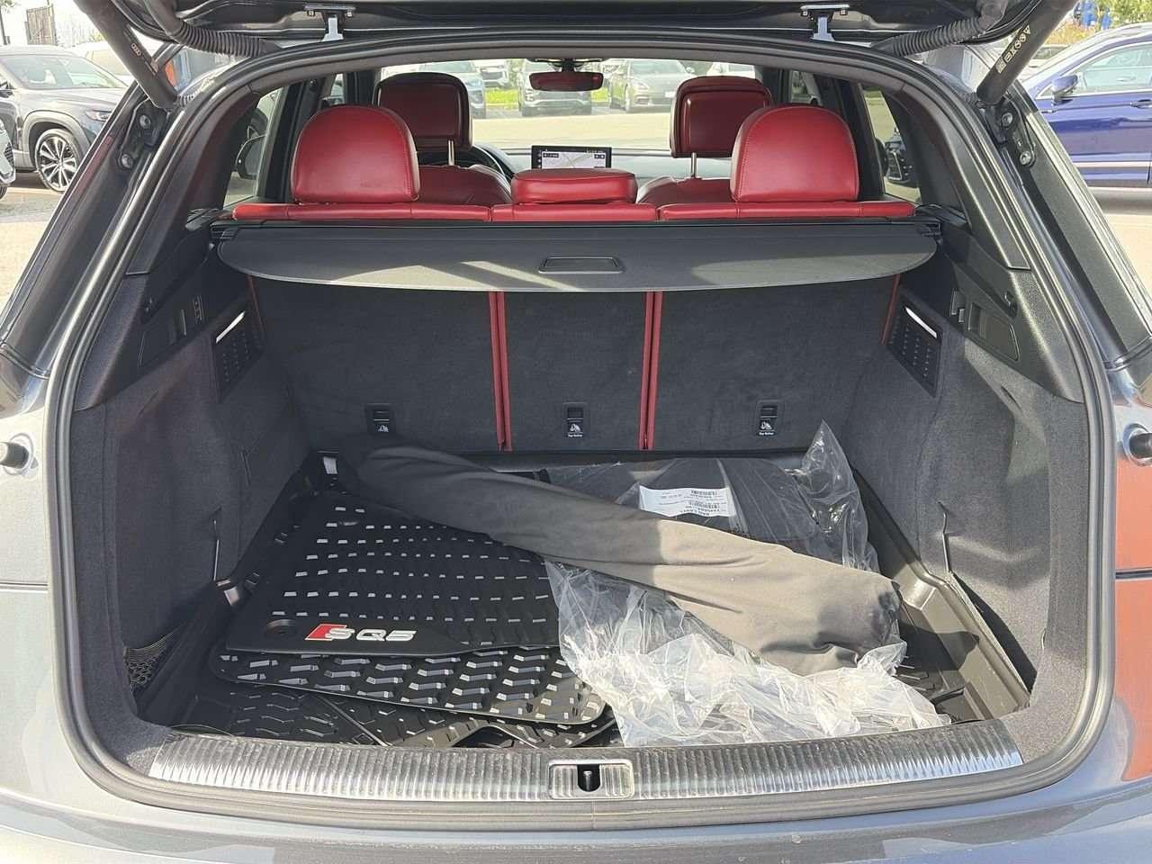 2023 Audi SQ5 3.0T Technik quattro 8sp Tiptronic Alloy Wheels  Sunroof  Leather  Apple/Android CarPlay Photo
