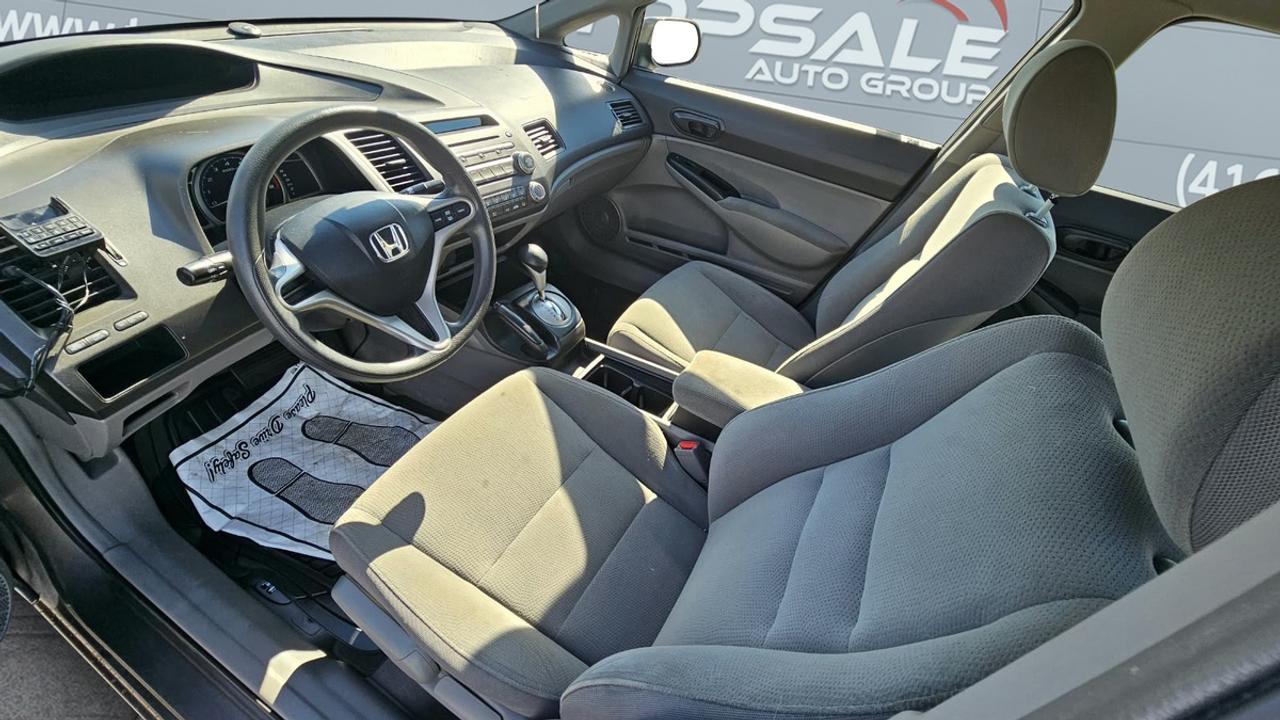 2009 Honda Civic DX-G Photo