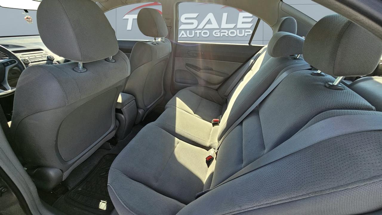 2009 Honda Civic DX-G Photo