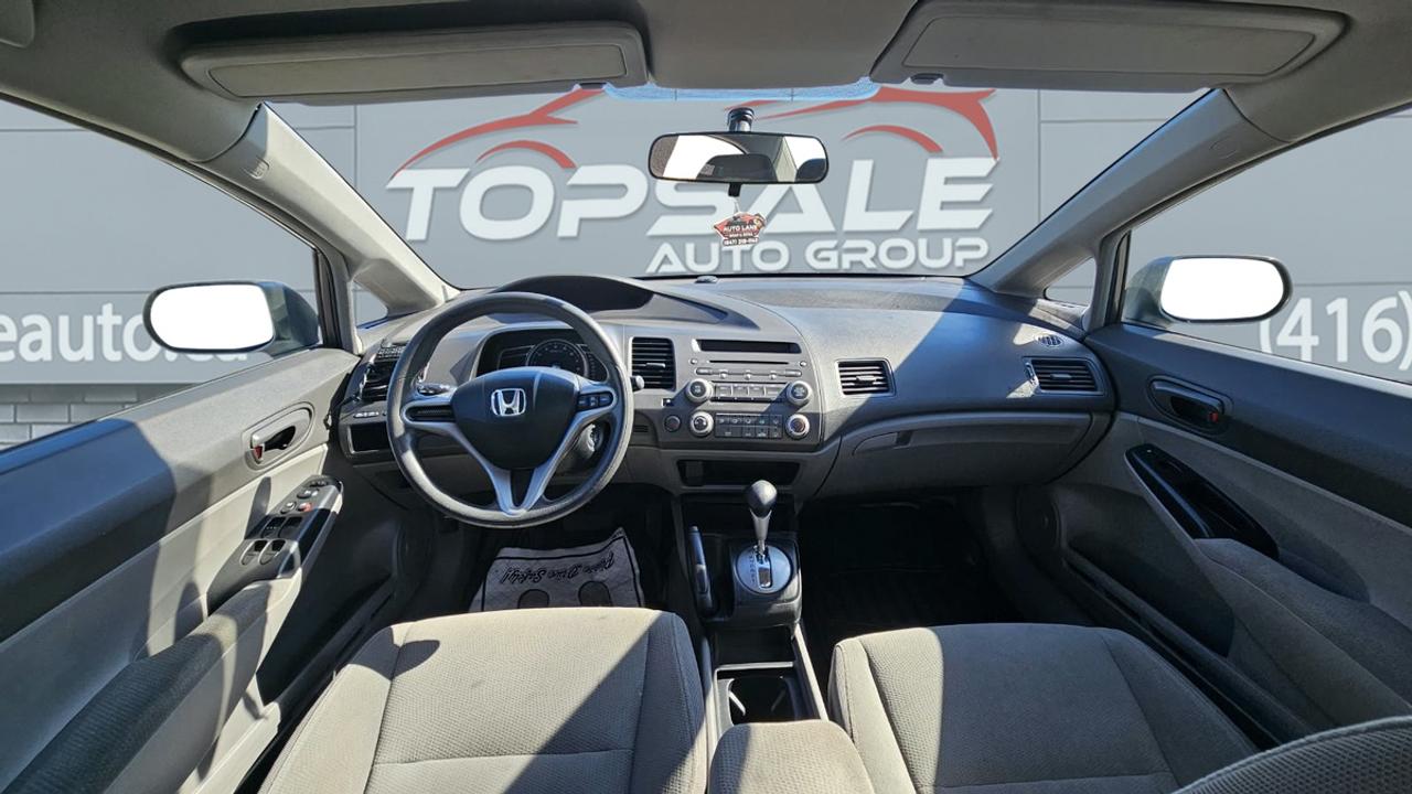 2009 Honda Civic DX-G Photo