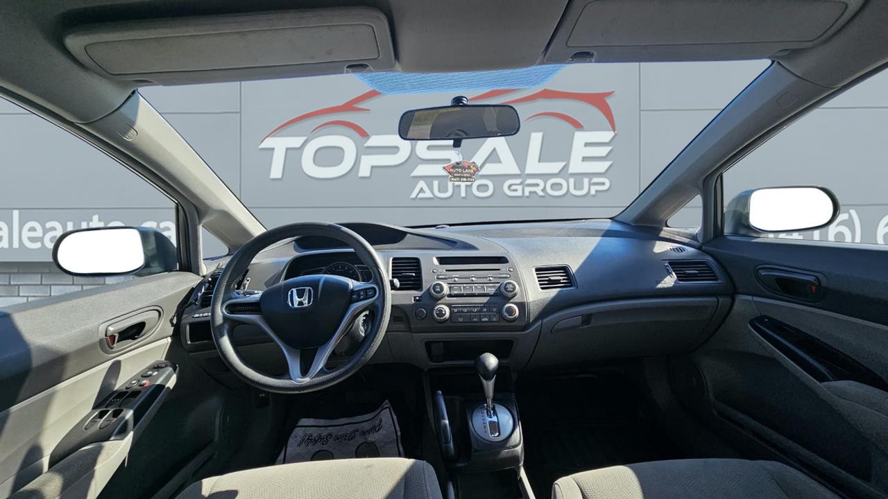 2009 Honda Civic DX-G Photo