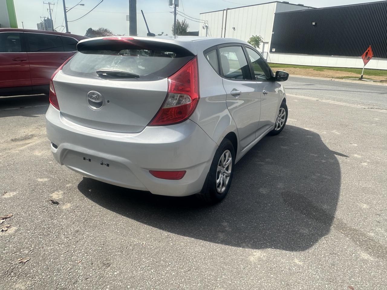 2014 Hyundai Accent GL Photo