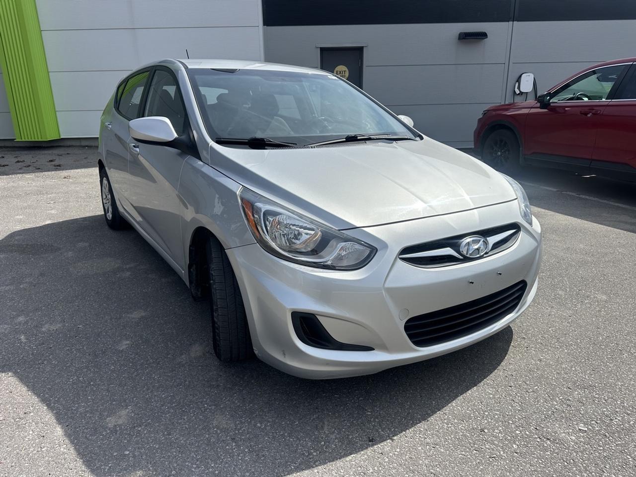 2014 Hyundai Accent GL Photo