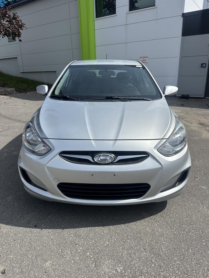 2014 Hyundai Accent GL Photo