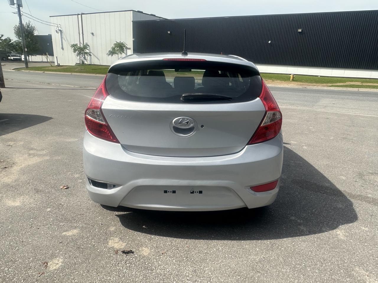 2014 Hyundai Accent GL Photo