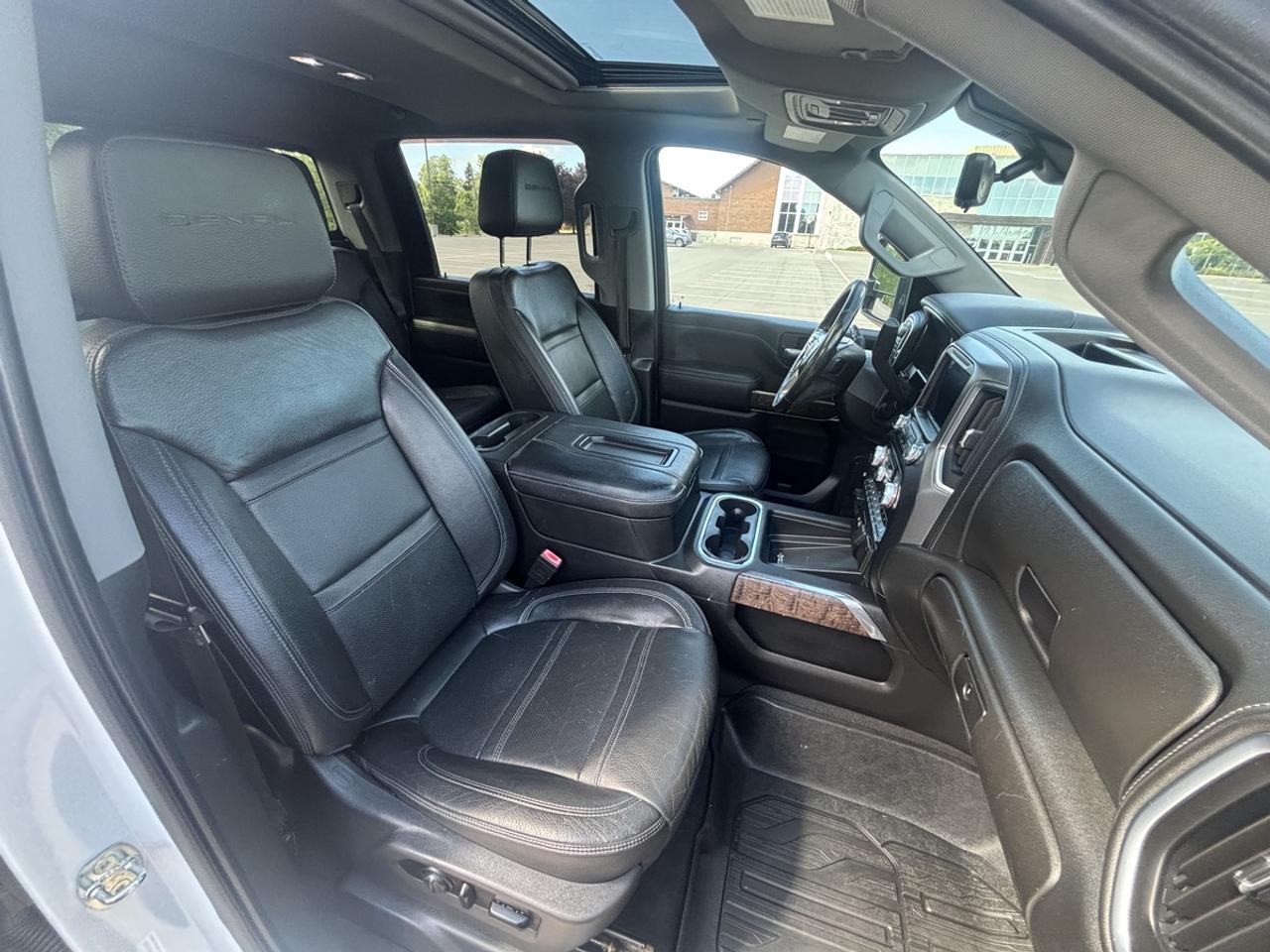 2020 GMC Sierra 2500 HD DENALI Photo