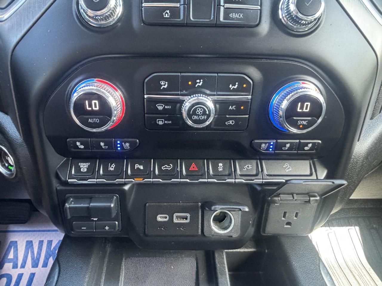 2020 GMC Sierra 2500 HD DENALI Photo