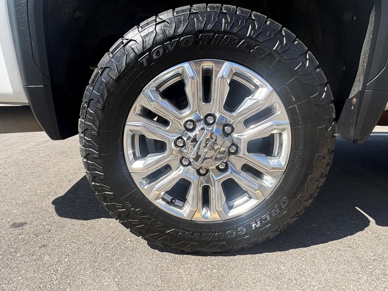 2020 GMC Sierra 2500 HD DENALI Photo