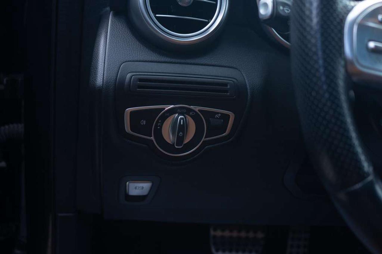 2022 Mercedes-Benz GLC Twin-Turbo Assistance Package Winter Tires Included. Photo