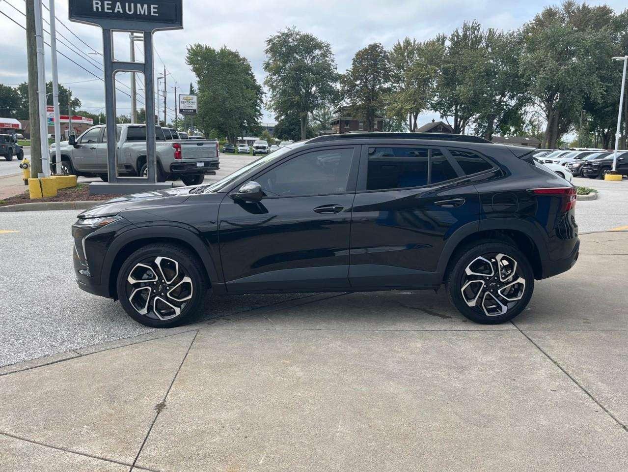 2025 Chevrolet Trax 2RS CPO RATES APPLY @ 4.49%-5.59% OAC Photo