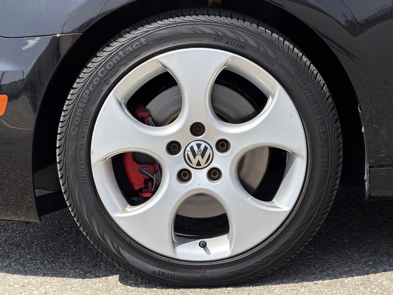 2013 Volkswagen GTI 5-door DSG Photo