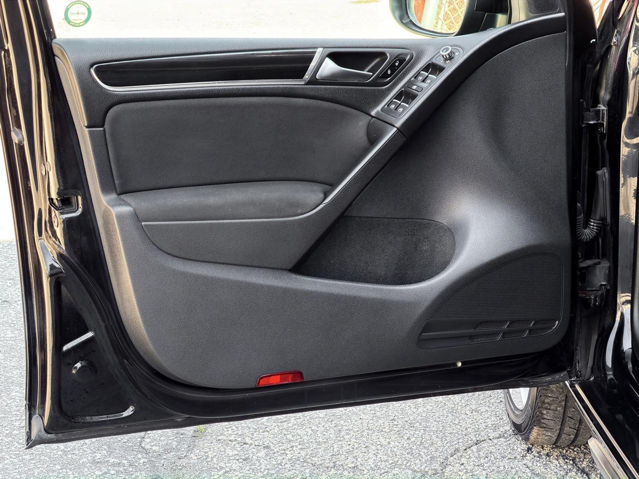 2013 Volkswagen GTI 5-door DSG Photo