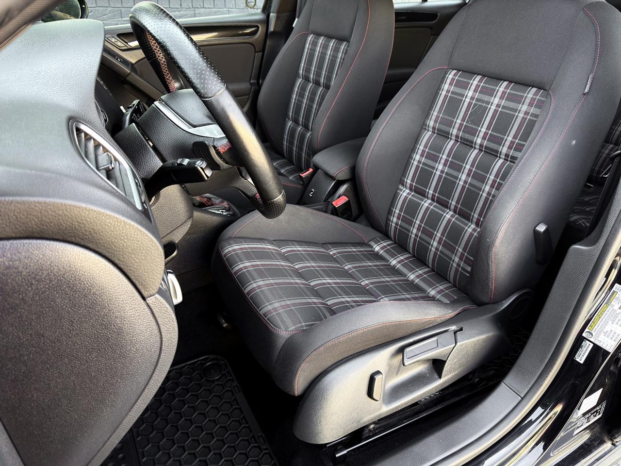 2013 Volkswagen GTI 5-door DSG Photo