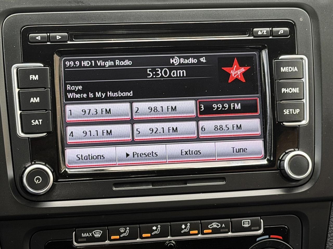 2013 Volkswagen GTI 5-door DSG Photo
