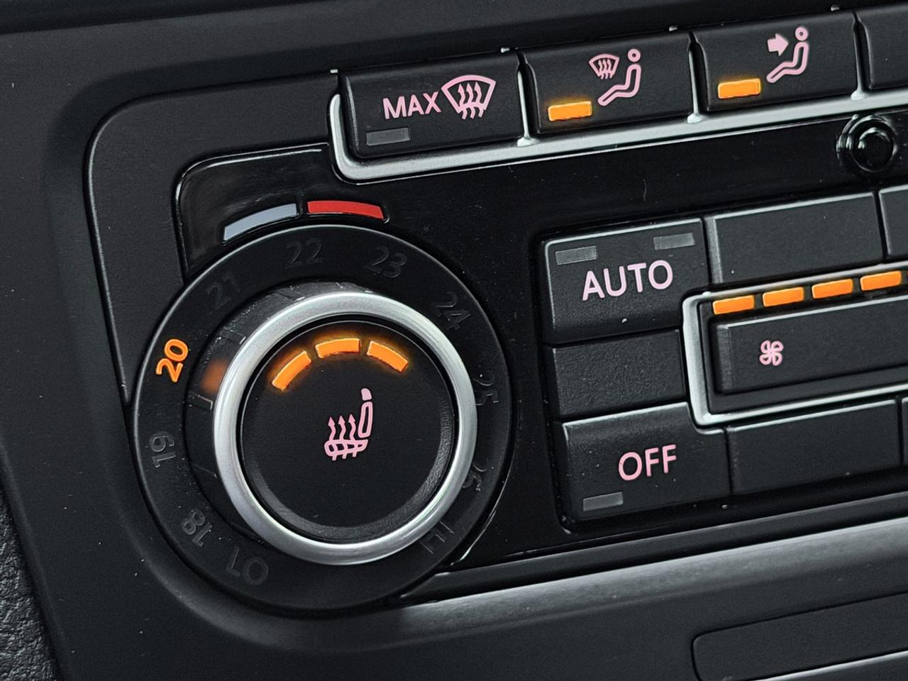 2013 Volkswagen GTI 5-door DSG Photo