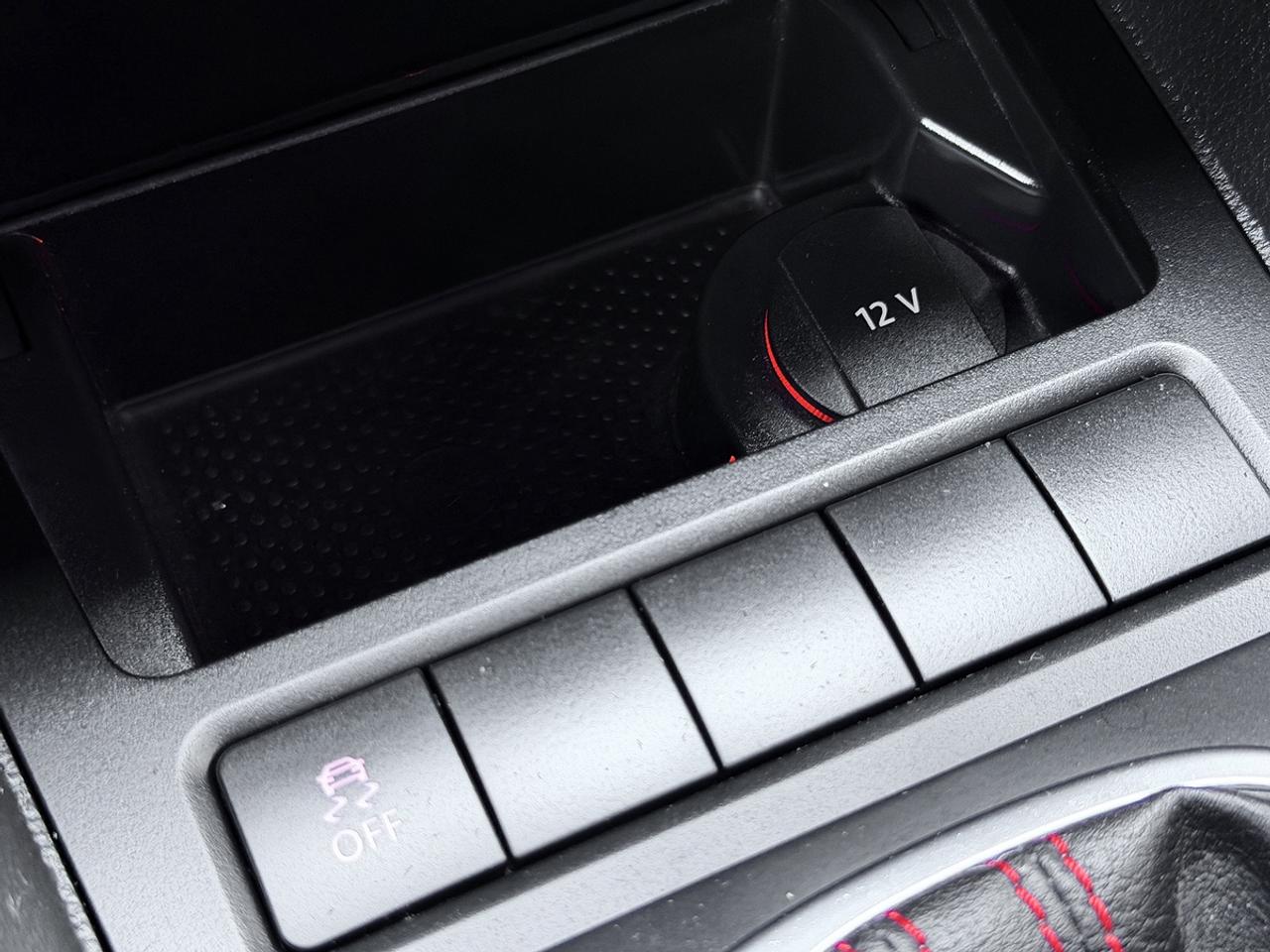 2013 Volkswagen GTI 5-door DSG Photo