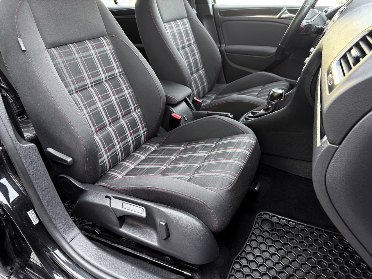 2013 Volkswagen GTI 5-door DSG Photo