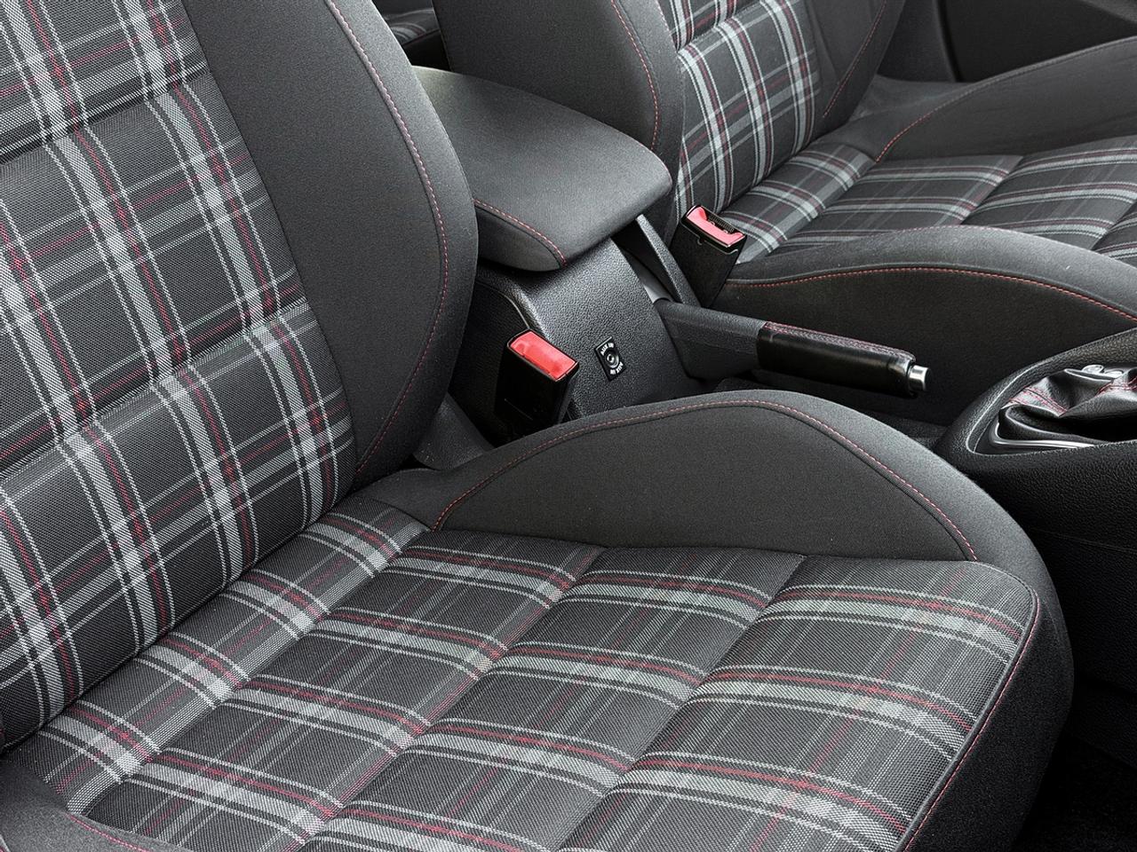 2013 Volkswagen GTI 5-door DSG Photo