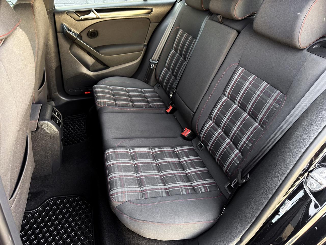 2013 Volkswagen GTI 5-door DSG Photo