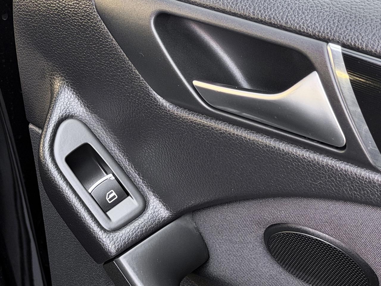 2013 Volkswagen GTI 5-door DSG Photo