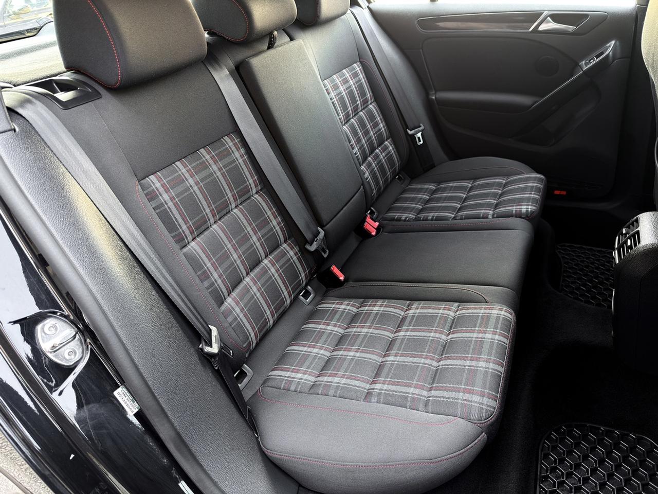 2013 Volkswagen GTI 5-door DSG Photo