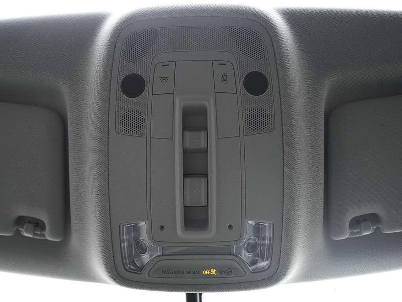 2021 Audi Q3 40 Komfort Panoramic roof Leather seats Cruise Control. Photo