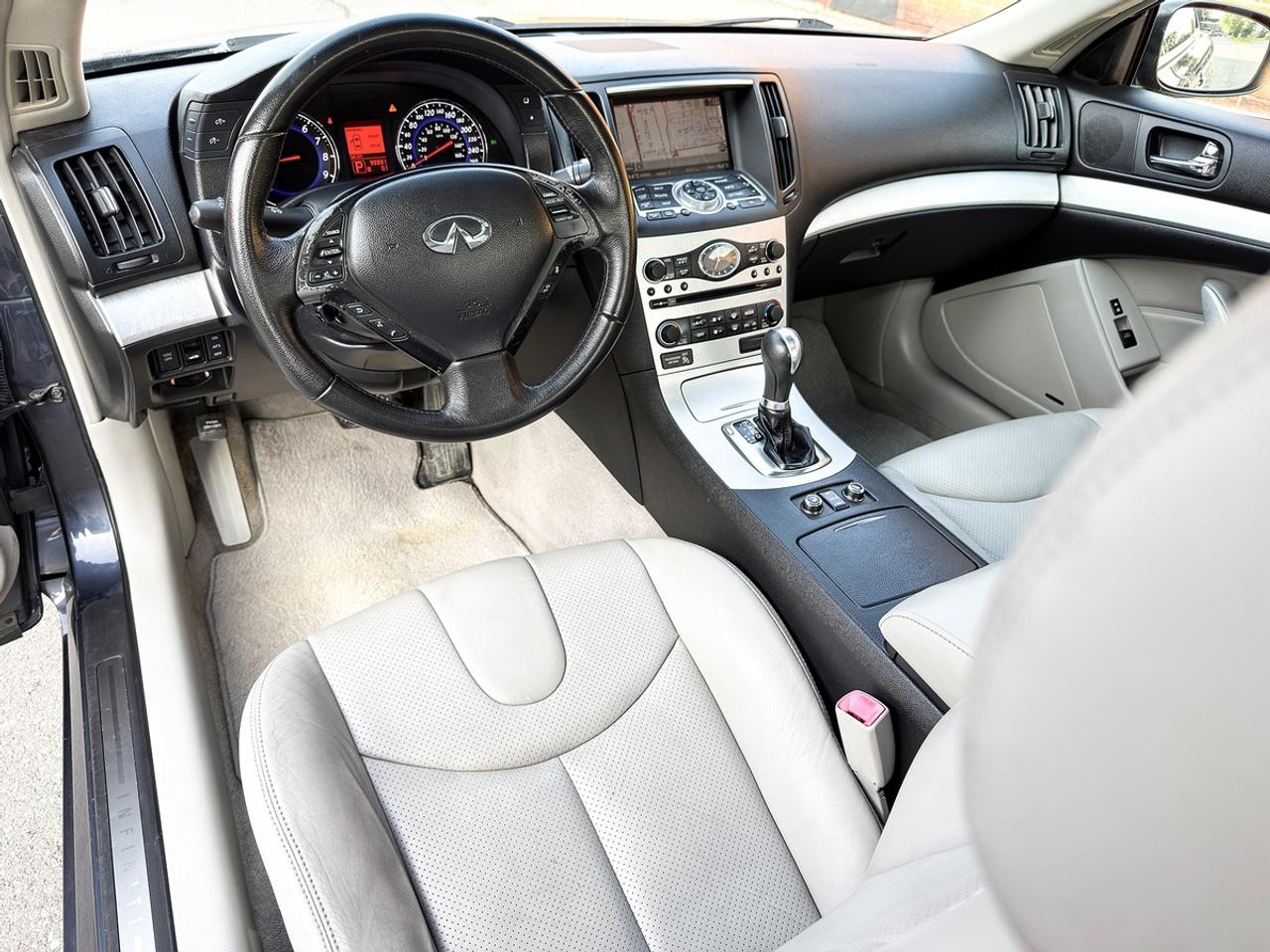 2009 Infiniti G37X  AWD w/Tech Pkg Photo