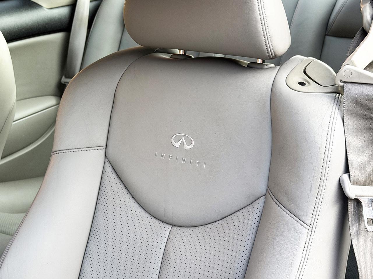 2009 Infiniti G37X  AWD w/Tech Pkg Photo