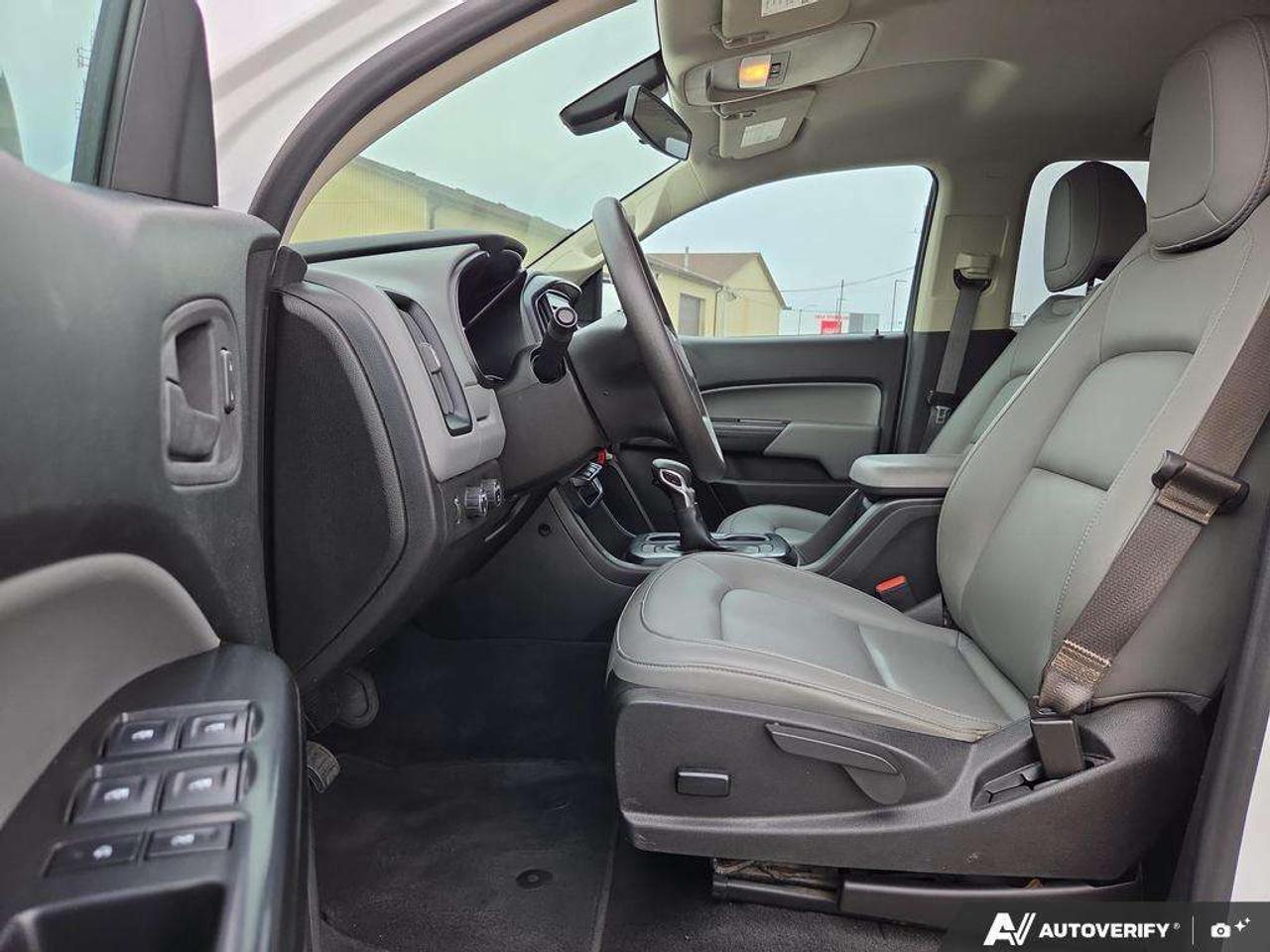 2022 Chevrolet Colorado 4WD Work Truck   TONNEAU   SIDE STEPS   CARPLAY Photo