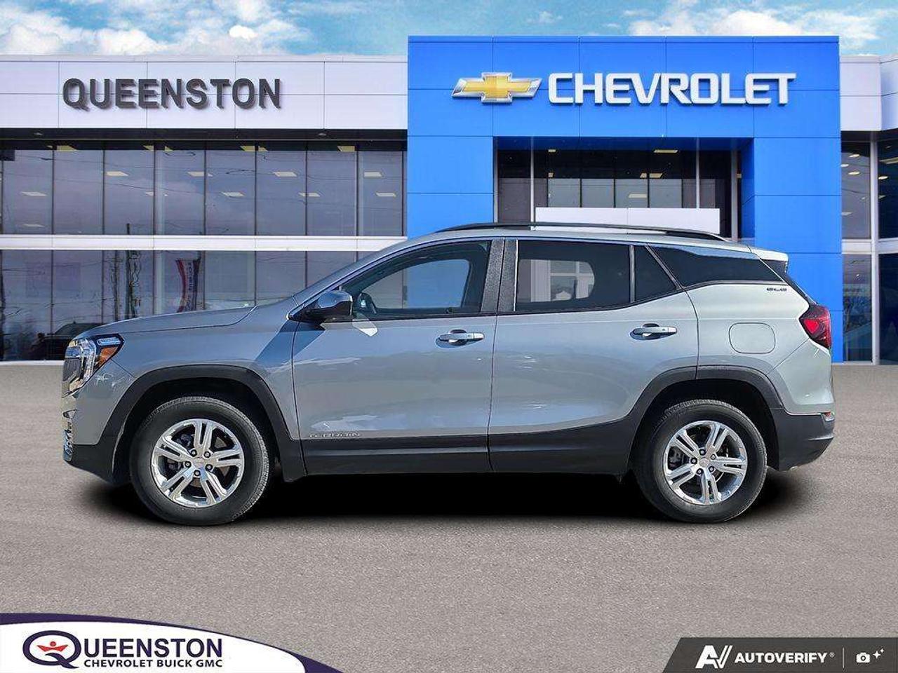 2024 GMC Terrain SLE AWD   OFF LEASE   WELL MAINTAINED   NO CLAIMS Photo3