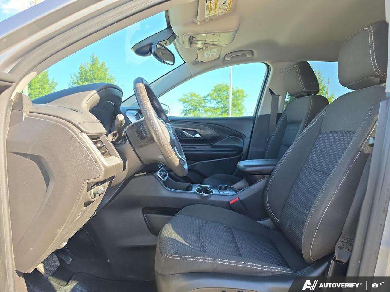 2024 GMC Terrain SLE AWD   OFF LEASE   WELL MAINTAINED   NO CLAIMS Photo