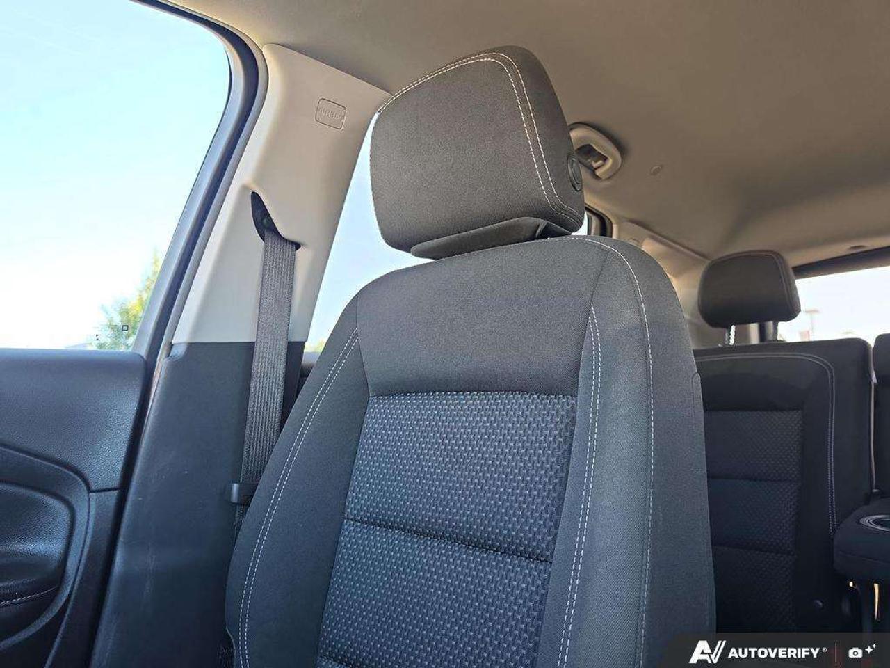 2024 GMC Terrain SLE AWD   OFF LEASE   WELL MAINTAINED   NO CLAIMS Photo