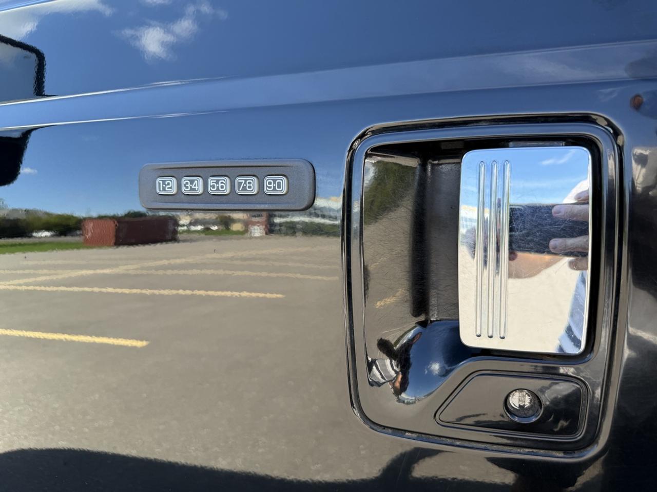 2016 Ford F-250 Platinum Photo
