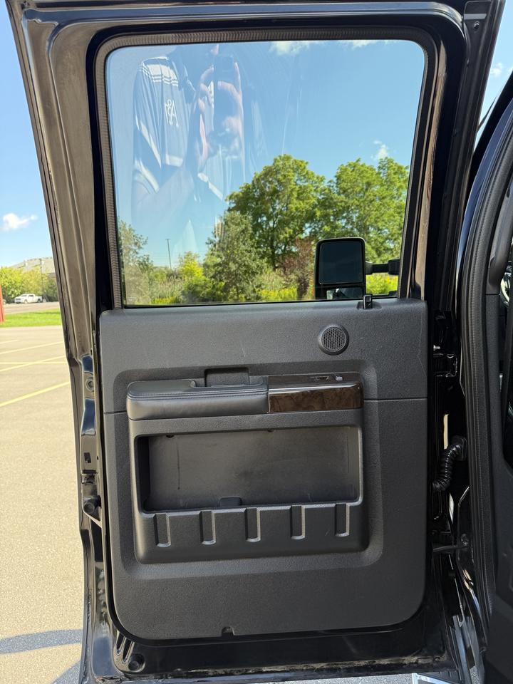 2016 Ford F-250 Platinum Photo