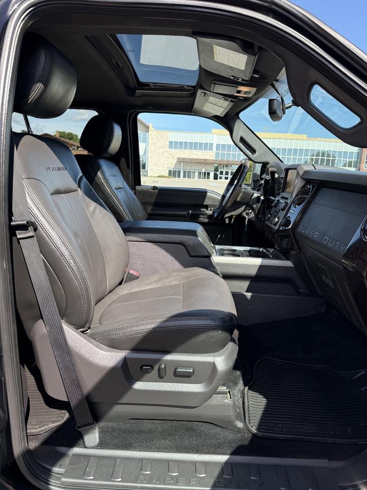 2016 Ford F-250 Platinum Photo