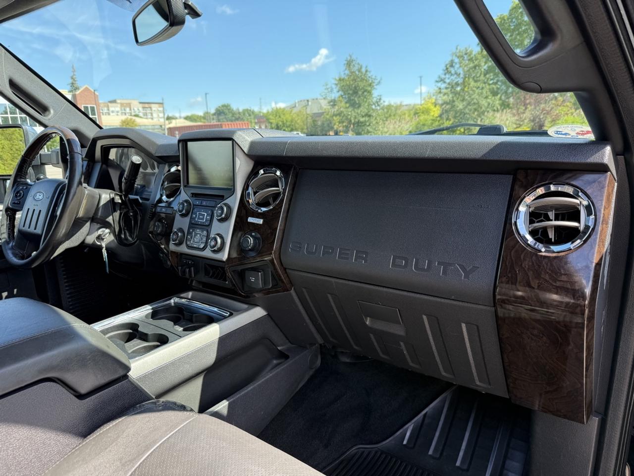 2016 Ford F-250 Platinum Photo