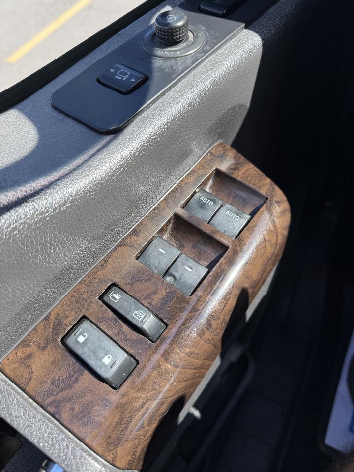 2016 Ford F-250 Platinum Photo