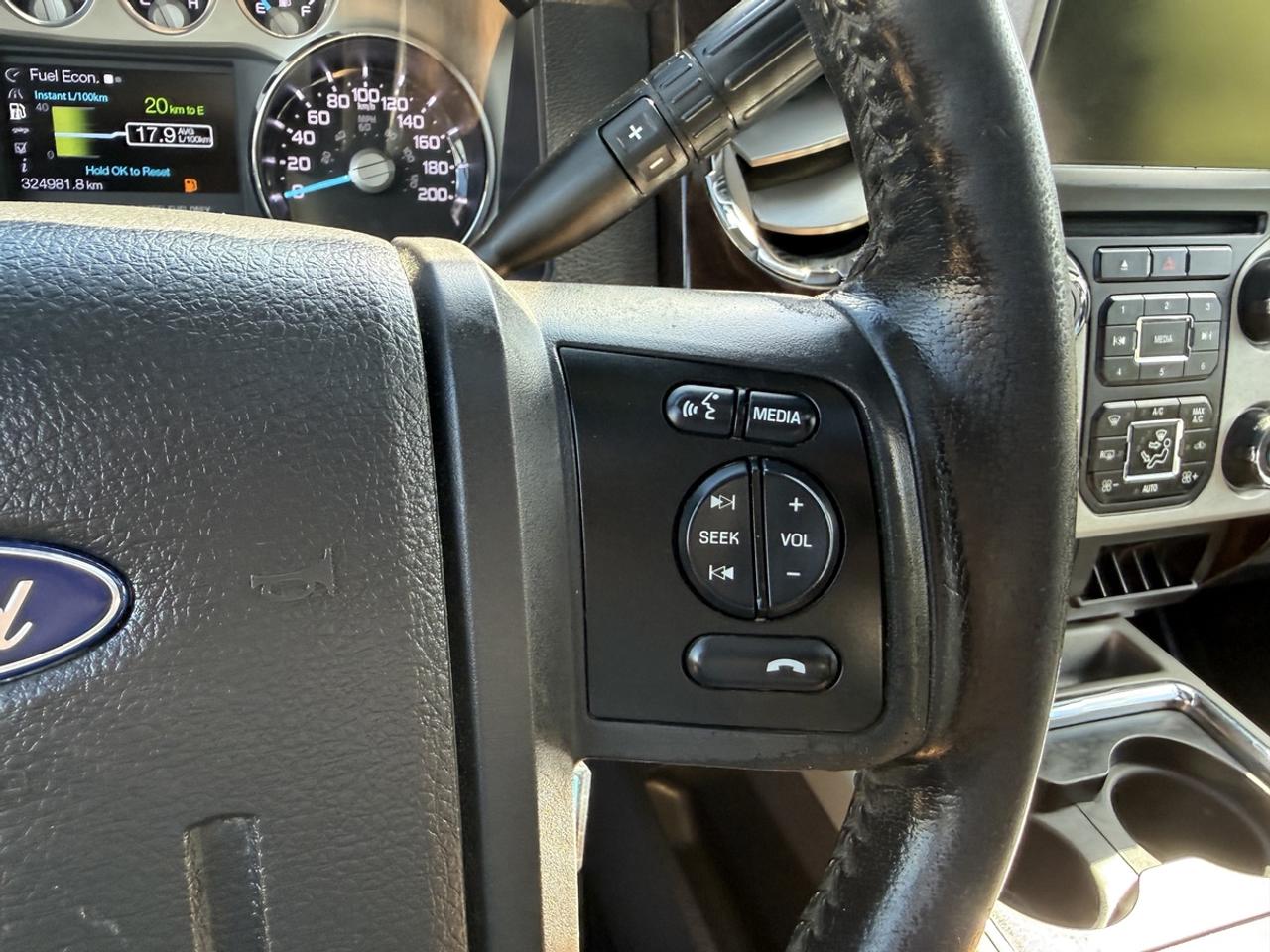 2016 Ford F-250 Platinum Photo