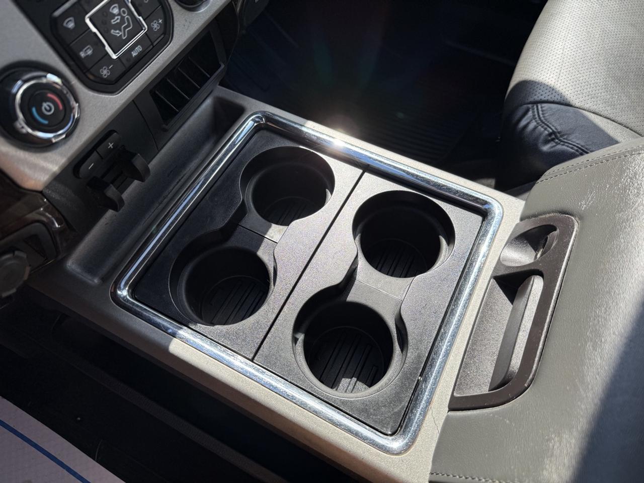 2016 Ford F-250 Platinum Photo