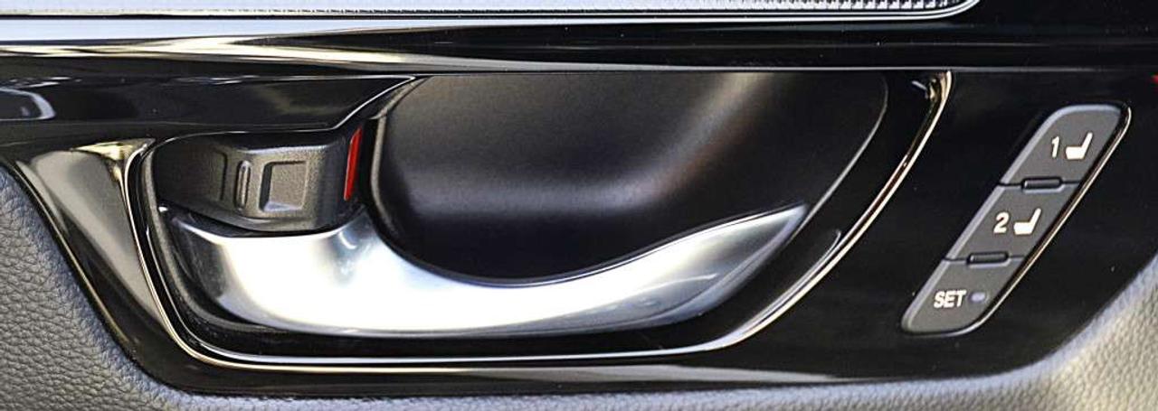 2024 Honda CR-V Touring 4dr All Wheel Drive CVT Photo