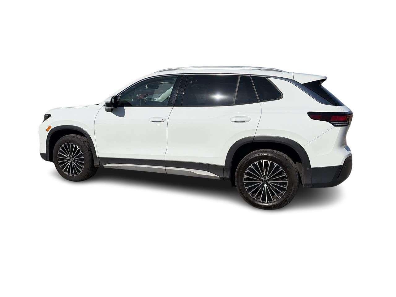 2026 Volkswagen Tiguan Comfortline 4MOTION Remote Starter  Alloy Wheels  Power Liftgate  Apple/Android CarPlay Photo