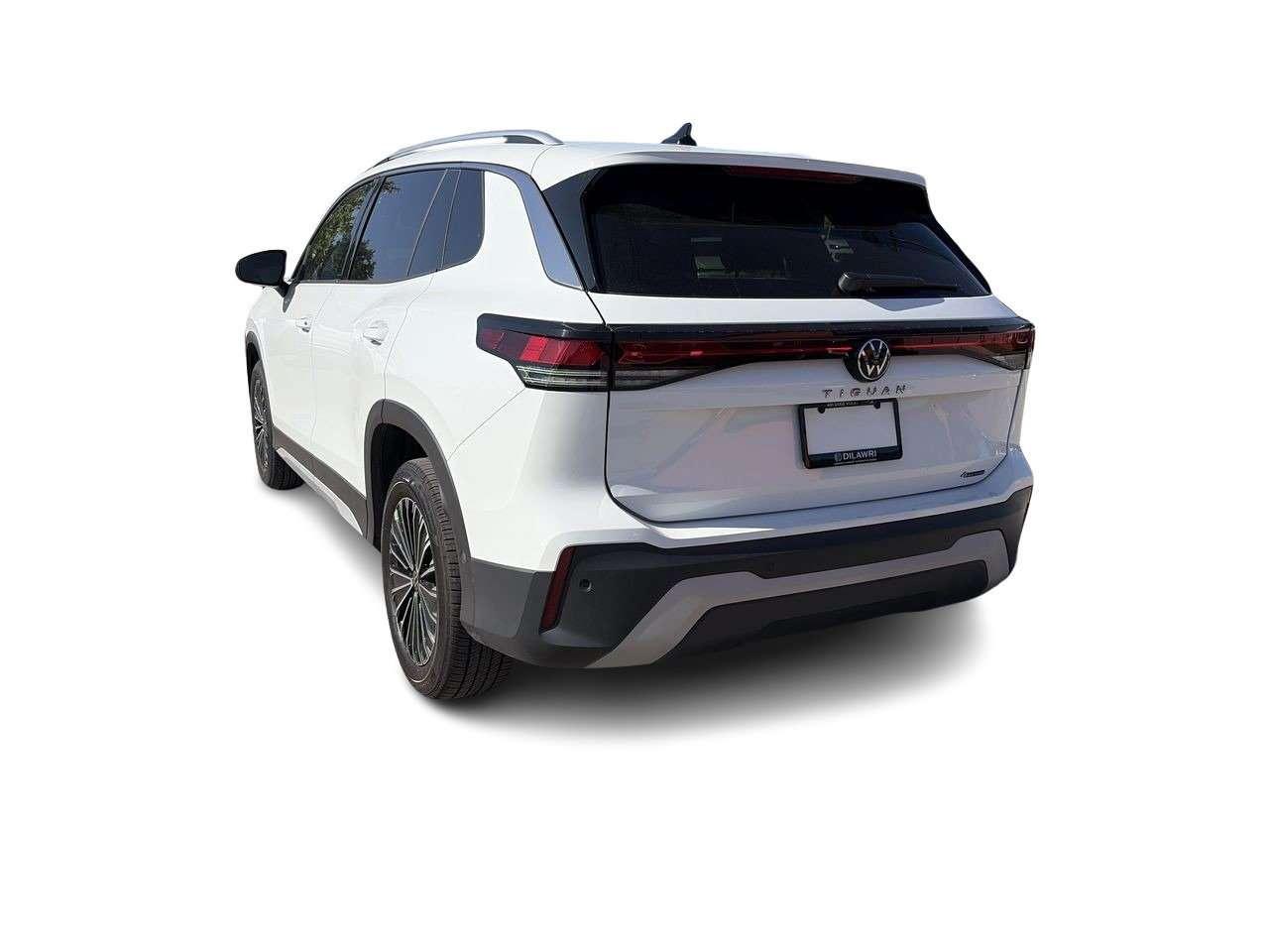 2026 Volkswagen Tiguan Comfortline 4MOTION Remote Starter  Alloy Wheels  Power Liftgate  Apple/Android CarPlay Photo