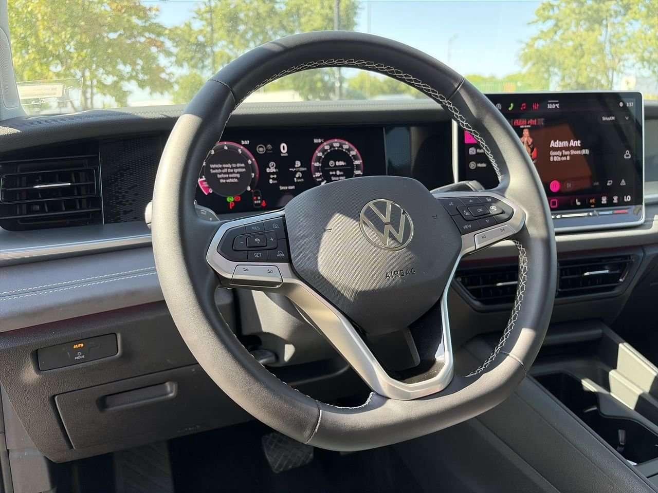 2026 Volkswagen Tiguan Comfortline 4MOTION Remote Starter  Alloy Wheels  Power Liftgate  Apple/Android CarPlay Photo