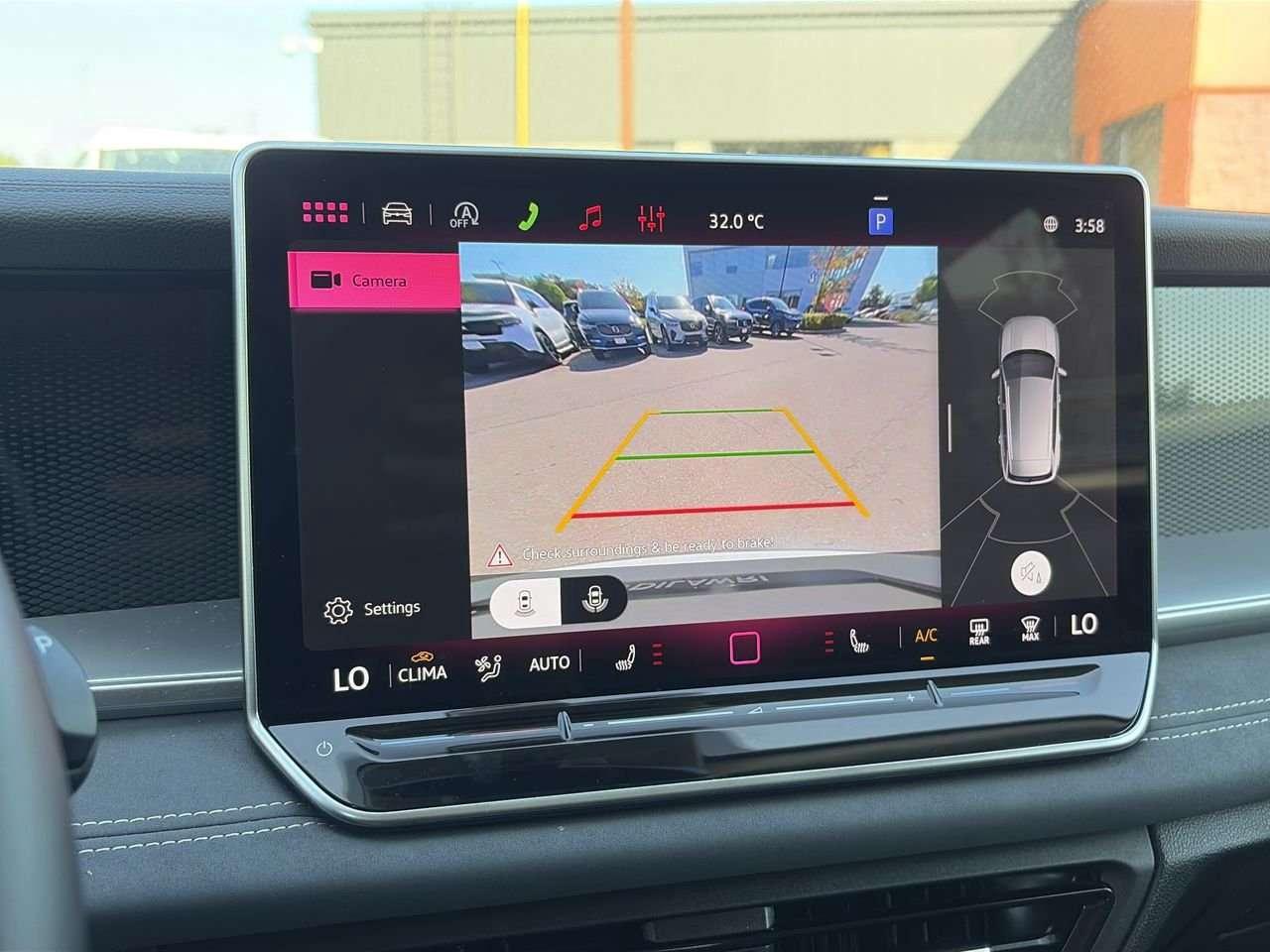 2026 Volkswagen Tiguan Comfortline 4MOTION Remote Starter  Alloy Wheels  Power Liftgate  Apple/Android CarPlay Photo