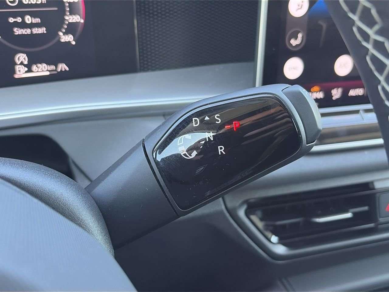 2026 Volkswagen Tiguan Comfortline 4MOTION Remote Starter  Alloy Wheels  Power Liftgate  Apple/Android CarPlay Photo