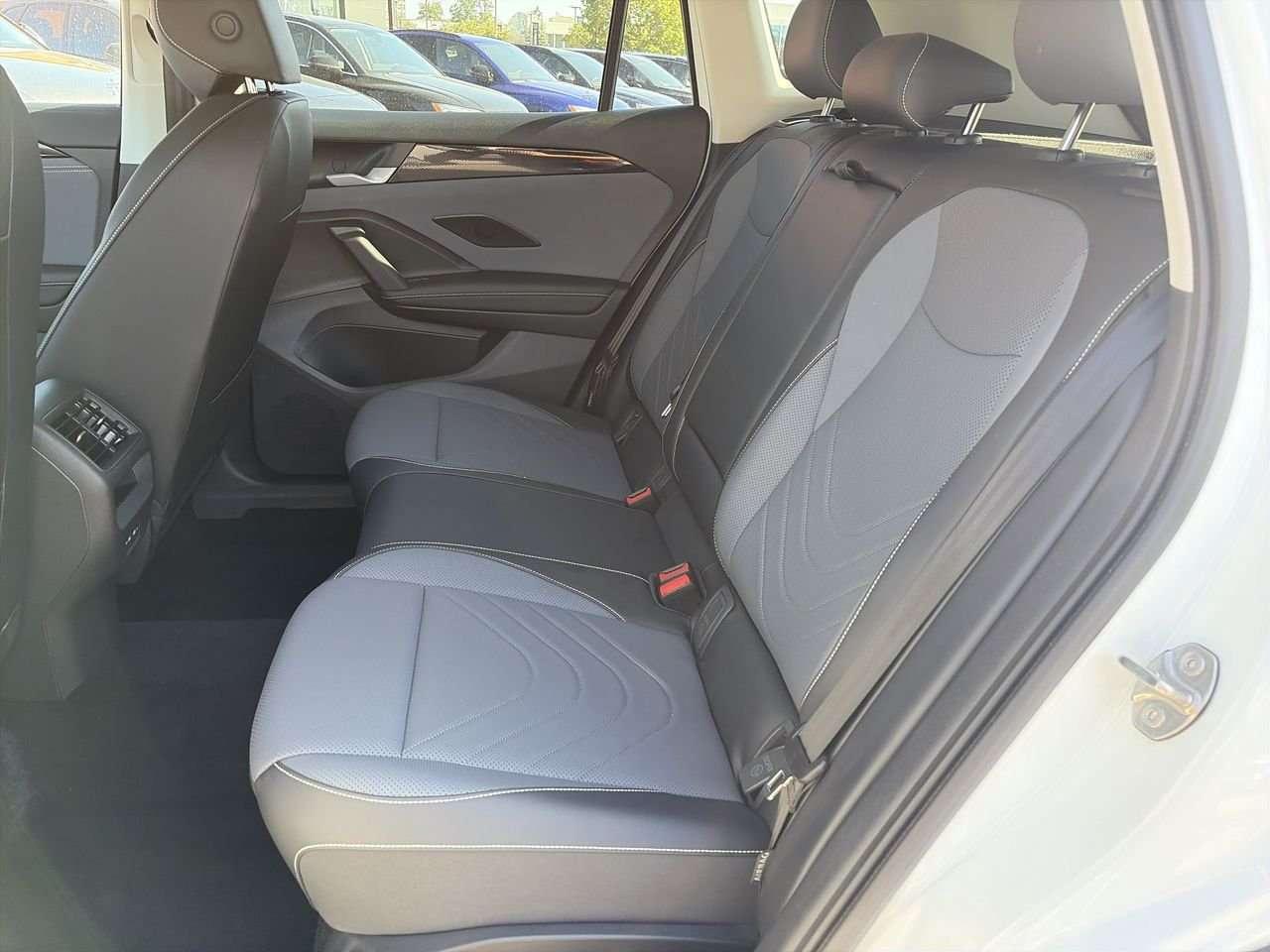 2026 Volkswagen Tiguan Comfortline 4MOTION Remote Starter  Alloy Wheels  Power Liftgate  Apple/Android CarPlay Photo