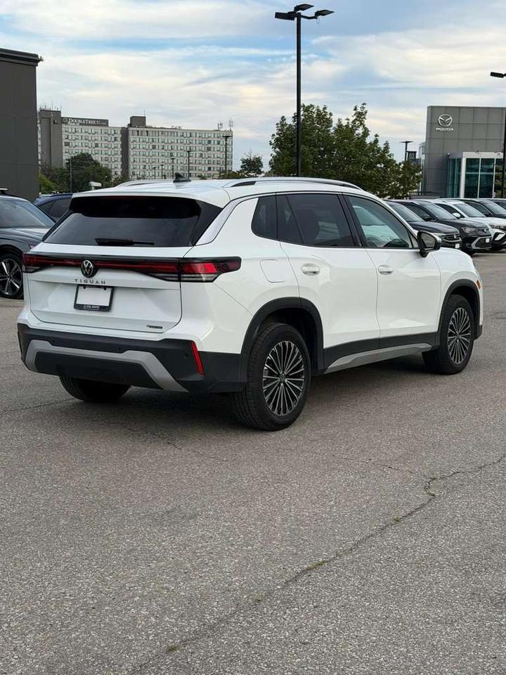 2026 Volkswagen Tiguan Comfortline 4MOTION Remote Starter  Alloy Wheels  Power Liftgate  Apple/Android CarPlay Photo